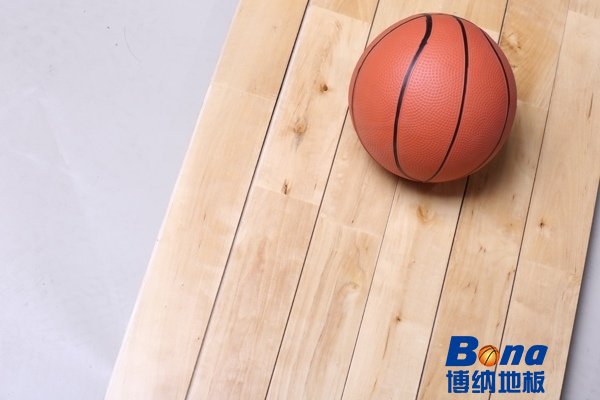 中等体育运动木地板清洁保养