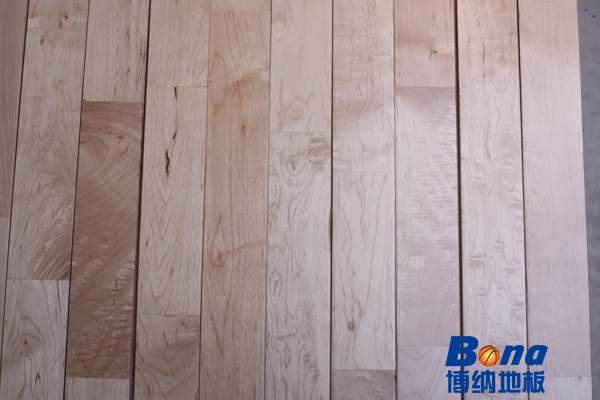 有什么运动木地板耐磨层