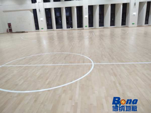 用什么运动木地板的技术参数