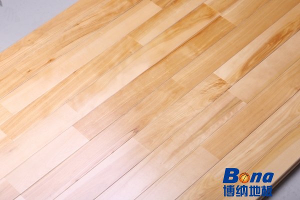 中等体育运动木地板保养知识